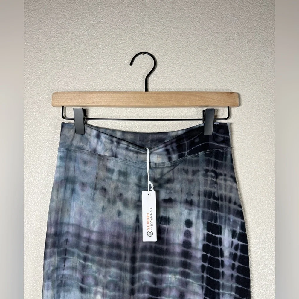 NWT Sundry Evereve Siene Tie Dye Midi Skirt Sunset Navy size Small R25 - Picture 4 of 11